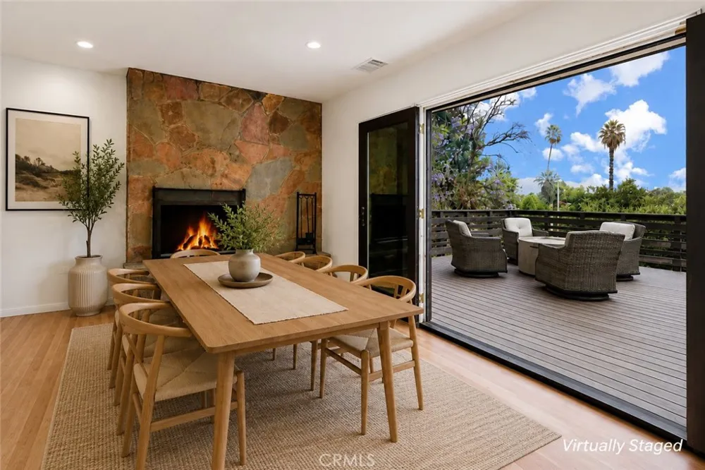 2128 Oak Crest Riverside, CA 92506