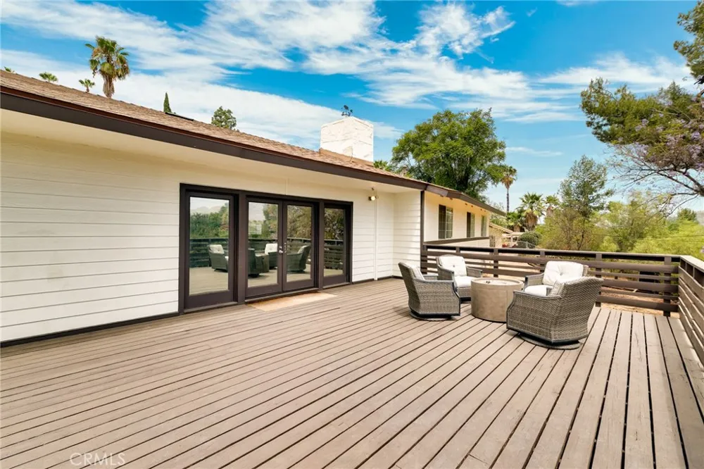 2128 Oak Crest Riverside, CA 92506