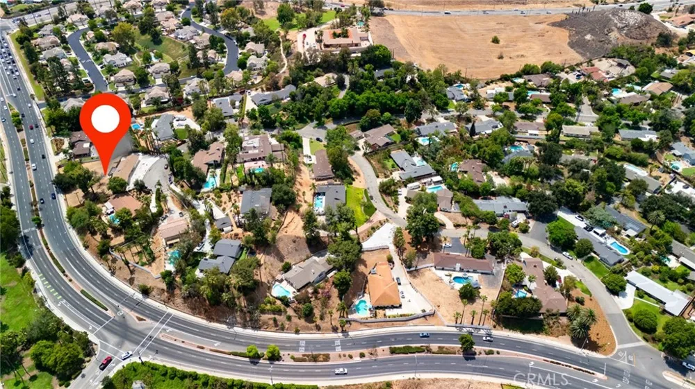 2128 Oak Crest Riverside, CA 92506