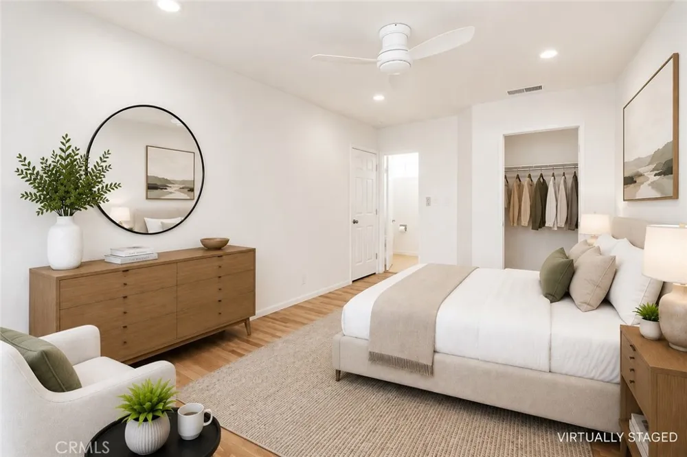 2128 Oak Crest Riverside, CA 92506