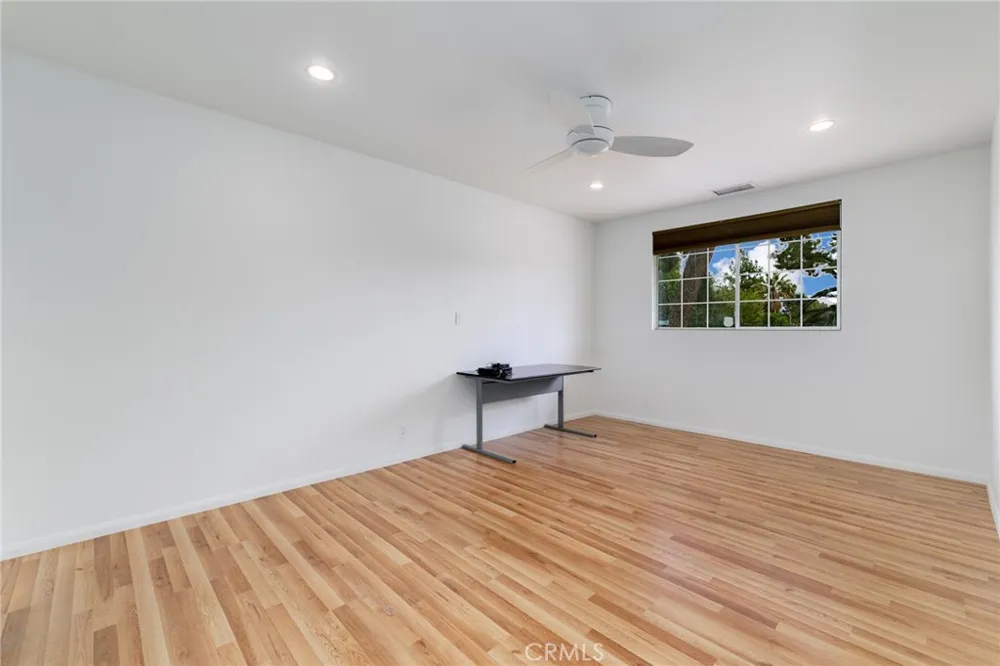 2128 Oak Crest Riverside, CA 92506