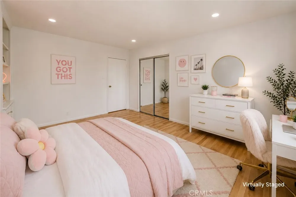 2128 Oak Crest Riverside, CA 92506
