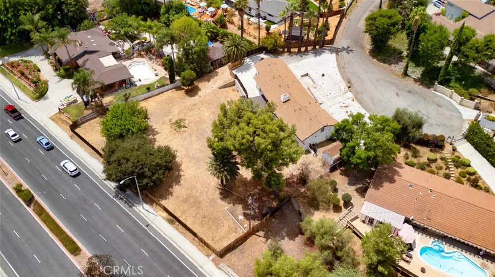 2128 Oak Crest Riverside, CA 92506