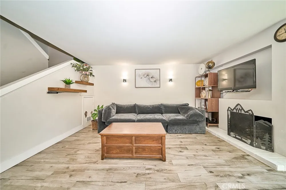 874 Northwood Pomona, CA 91767