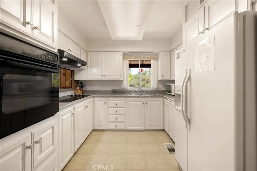352 Lodgeview Oroville, CA 95966