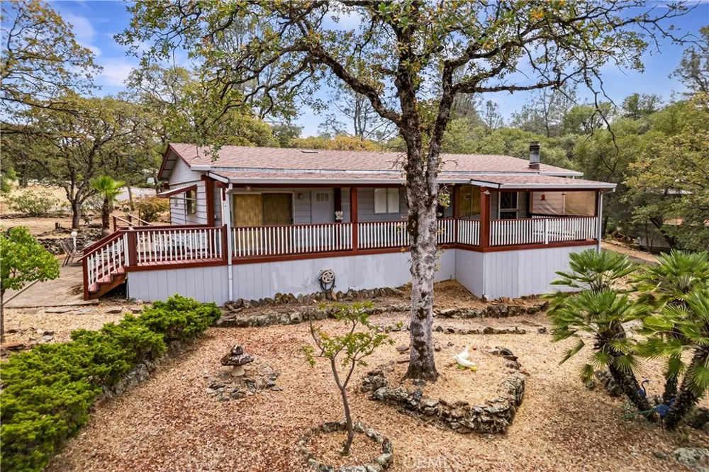 352 Lodgeview Oroville, CA 95966