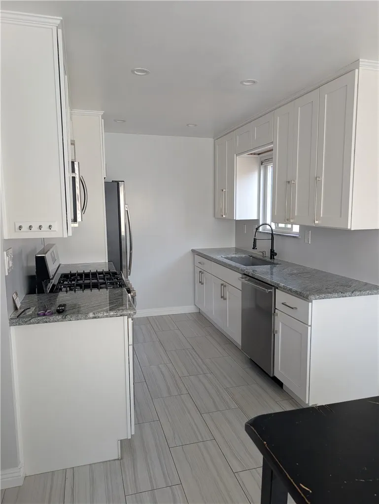 205 13th Street #D Huntington Beach, CA 92648