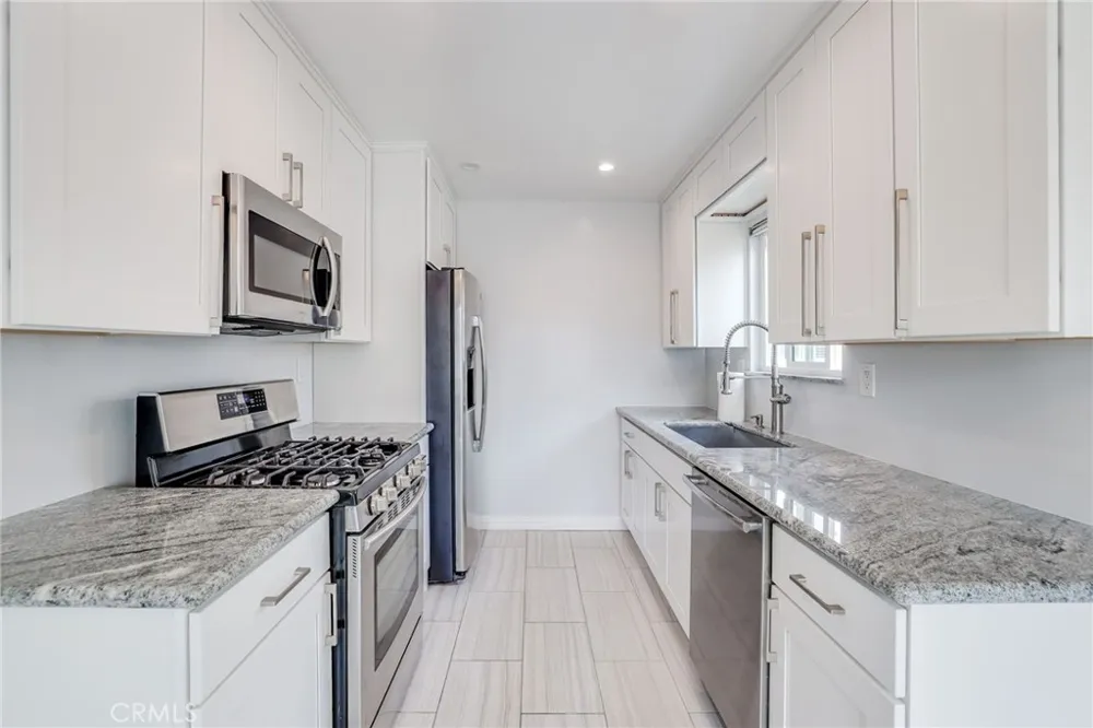 205 13th Street #D Huntington Beach, CA 92648
