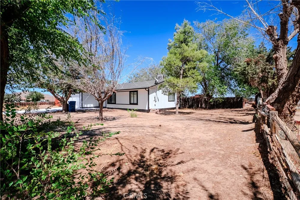 40754 179th E Lancaster, CA 93535