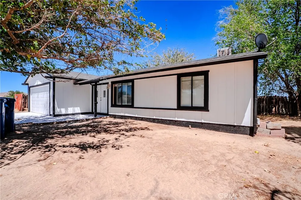 40754 179th E Lancaster, CA 93535