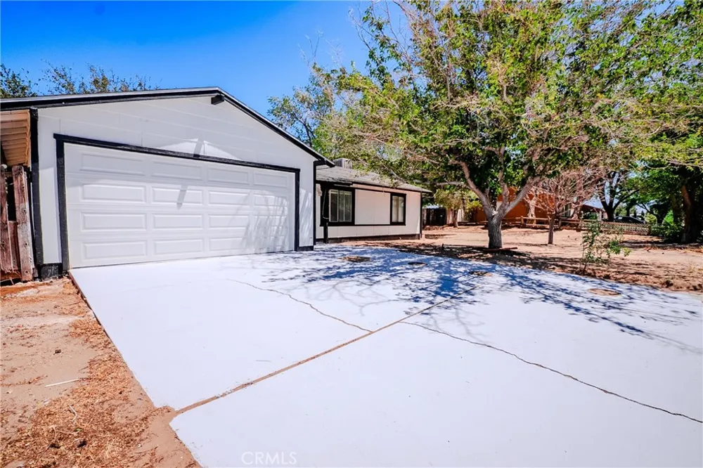 40754 179th E Lancaster, CA 93535