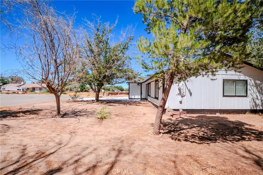 40754 179th E Lancaster, CA 93535