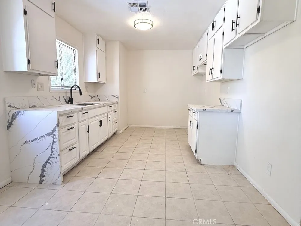 40754 179th E Lancaster, CA 93535