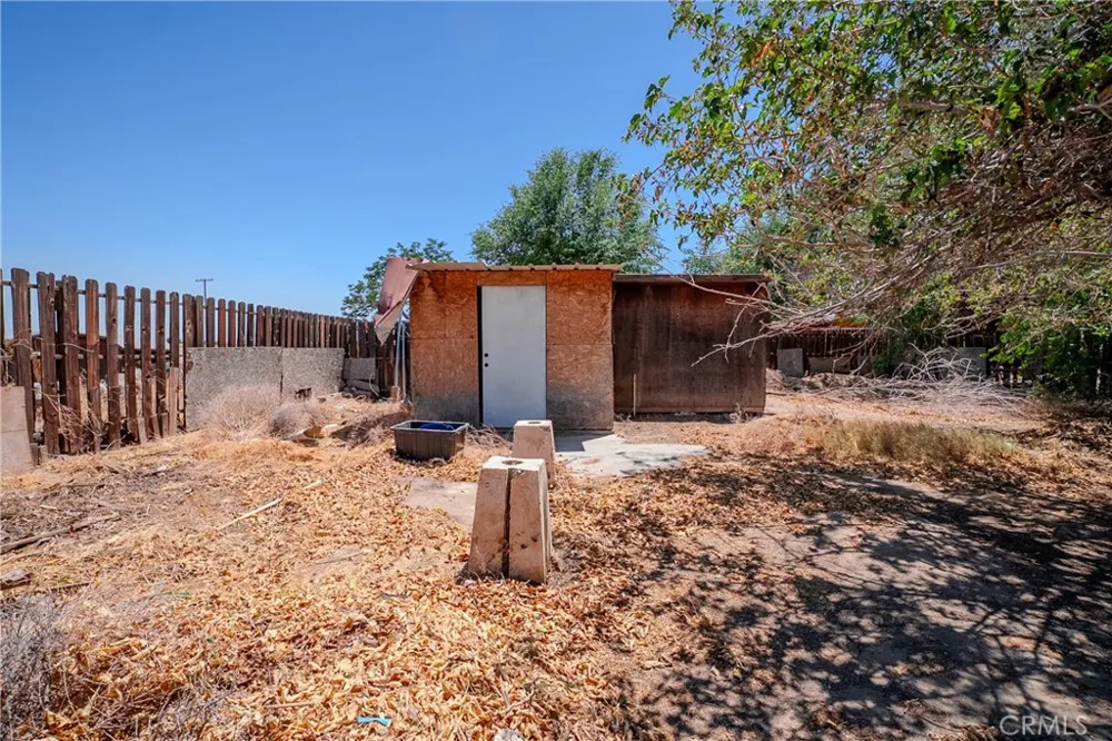 40754 179th E Lancaster, CA 93535