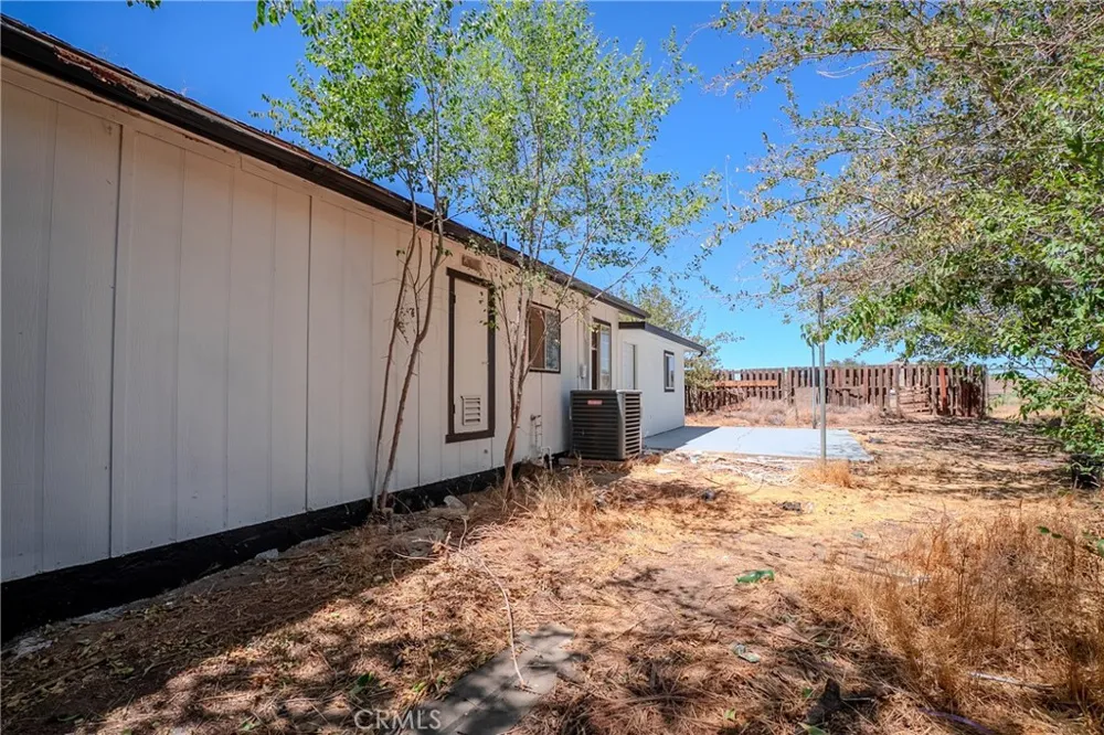 40754 179th E Lancaster, CA 93535