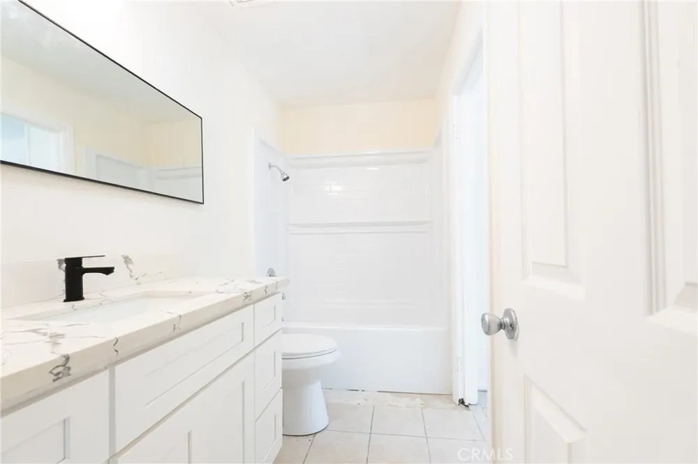 40754 179th E Lancaster, CA 93535