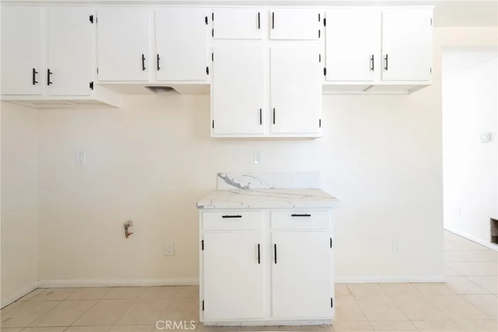40754 179th E Lancaster, CA 93535