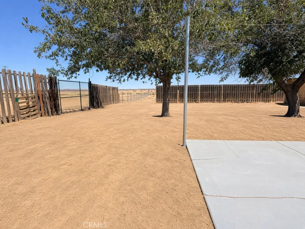 40754 179th E Lancaster, CA 93535