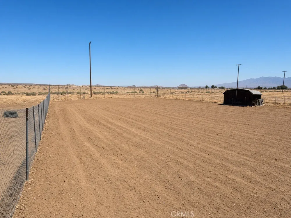 40754 179th E Lancaster, CA 93535