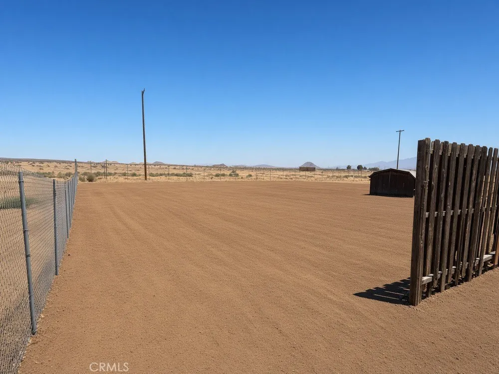40754 179th E Lancaster, CA 93535
