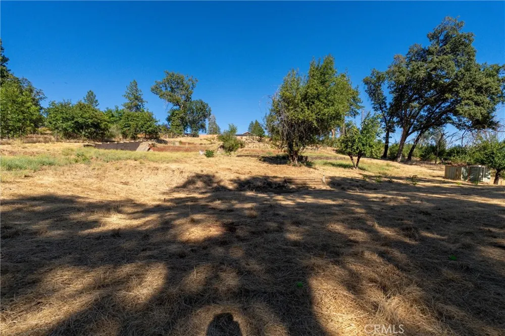 1557 La Grande Vue Paradise, CA 95969