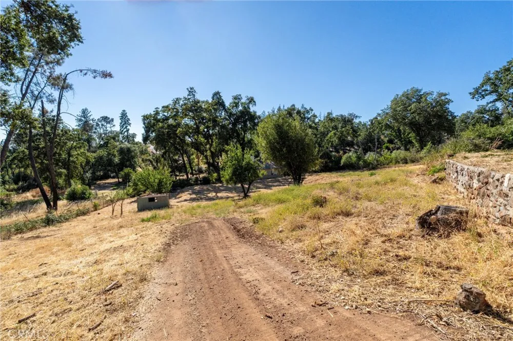 1557 La Grande Vue Paradise, CA 95969