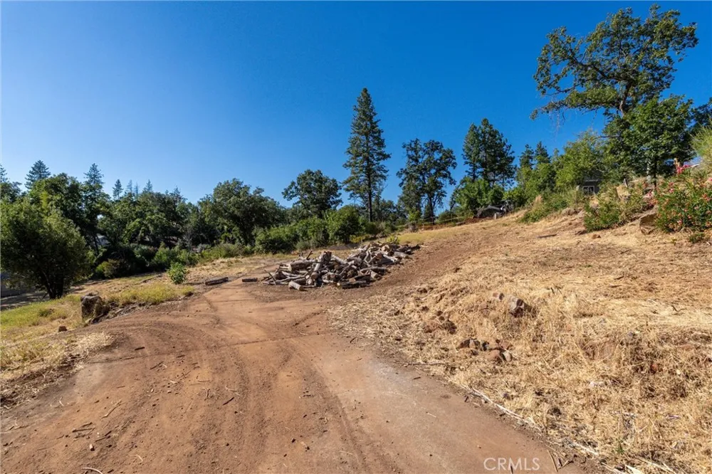 1557 La Grande Vue Paradise, CA 95969