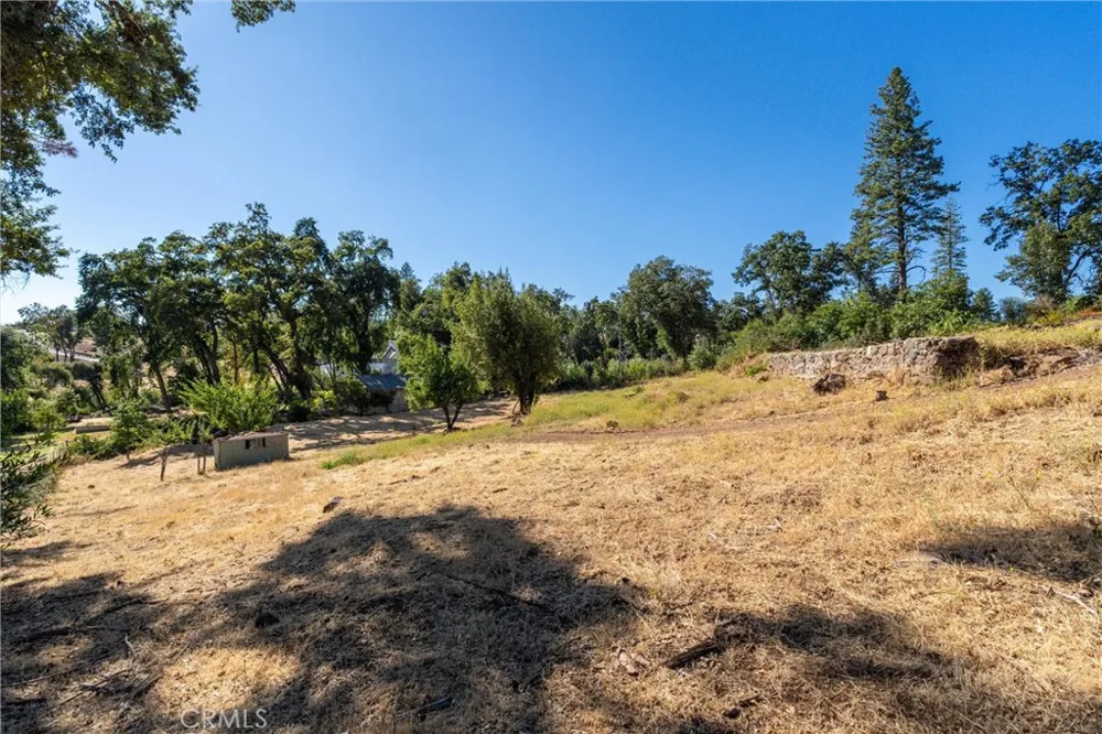 1557 La Grande Vue Paradise, CA 95969
