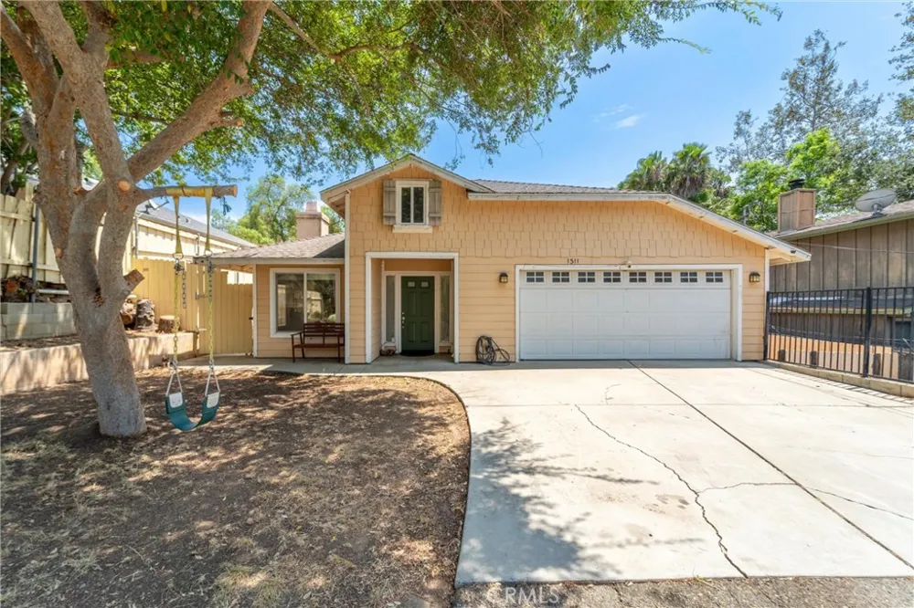 1311 E Mission Fallbrook, CA 92028