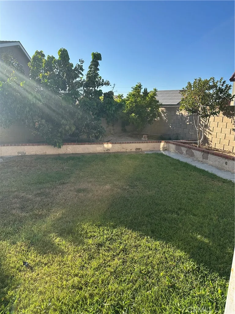 5251 Van Dyke La Palma, CA 90623