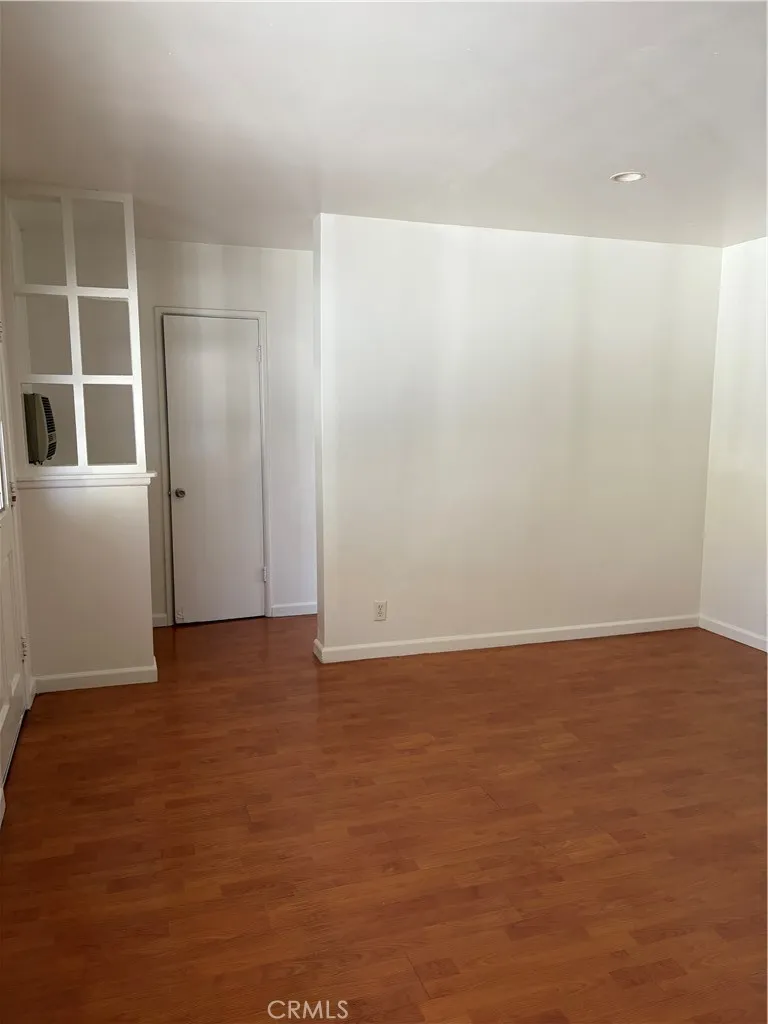 11241 De Haven Ave. Pacoima, CA 91331