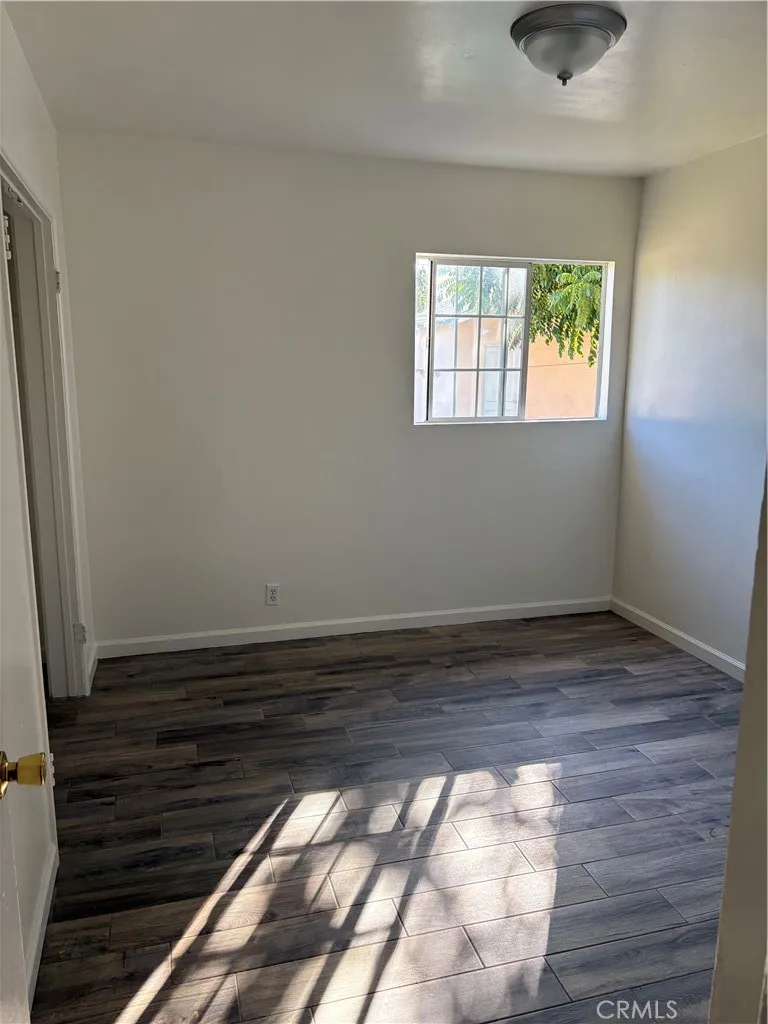 11241 De Haven Ave. Pacoima, CA 91331