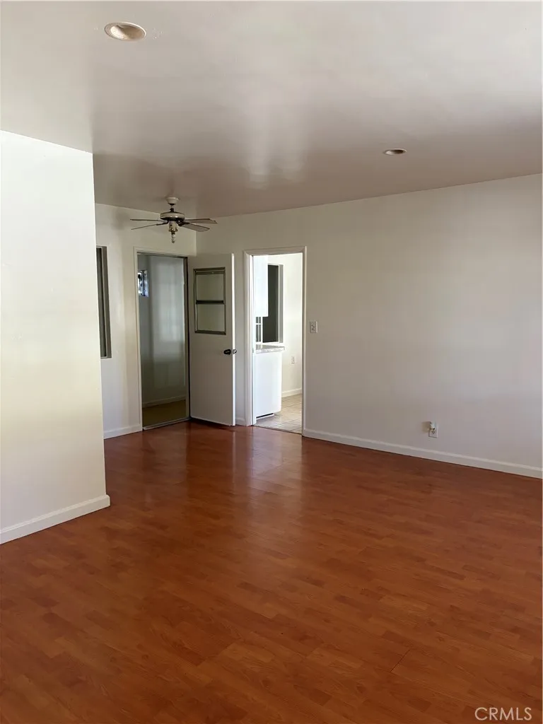 11241 De Haven Ave. Pacoima, CA 91331