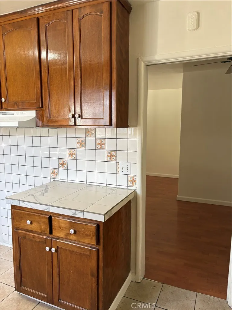 11241 De Haven Ave. Pacoima, CA 91331