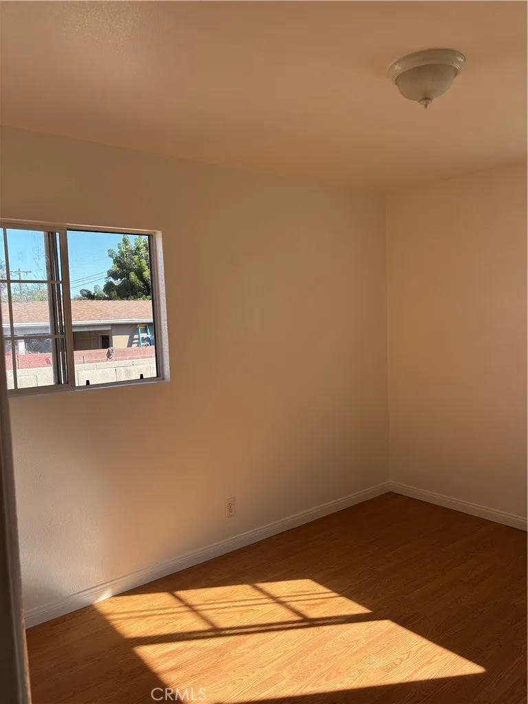 11241 De Haven Ave. Pacoima, CA 91331
