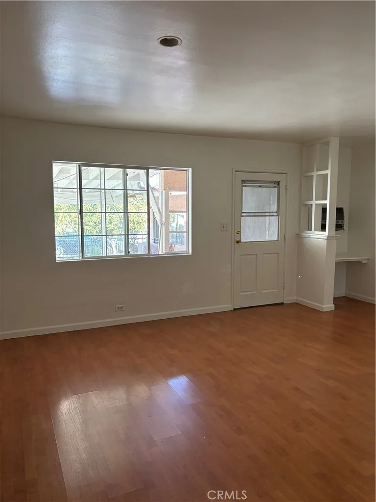 11241 De Haven Ave. Pacoima, CA 91331
