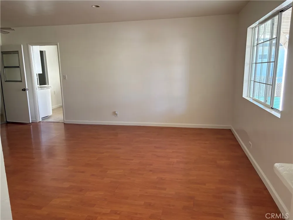 11241 De Haven Ave. Pacoima, CA 91331