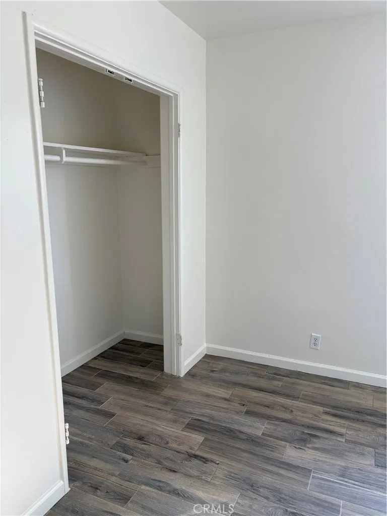 11241 De Haven Ave. Pacoima, CA 91331