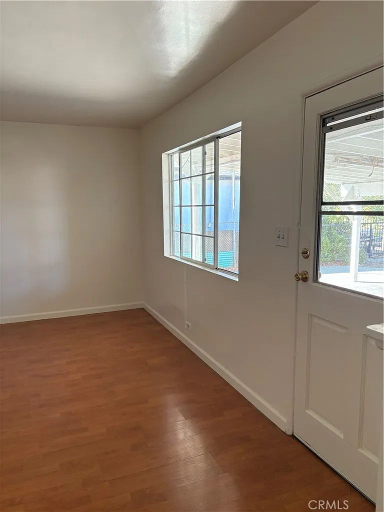 11241 De Haven Ave. Pacoima, CA 91331
