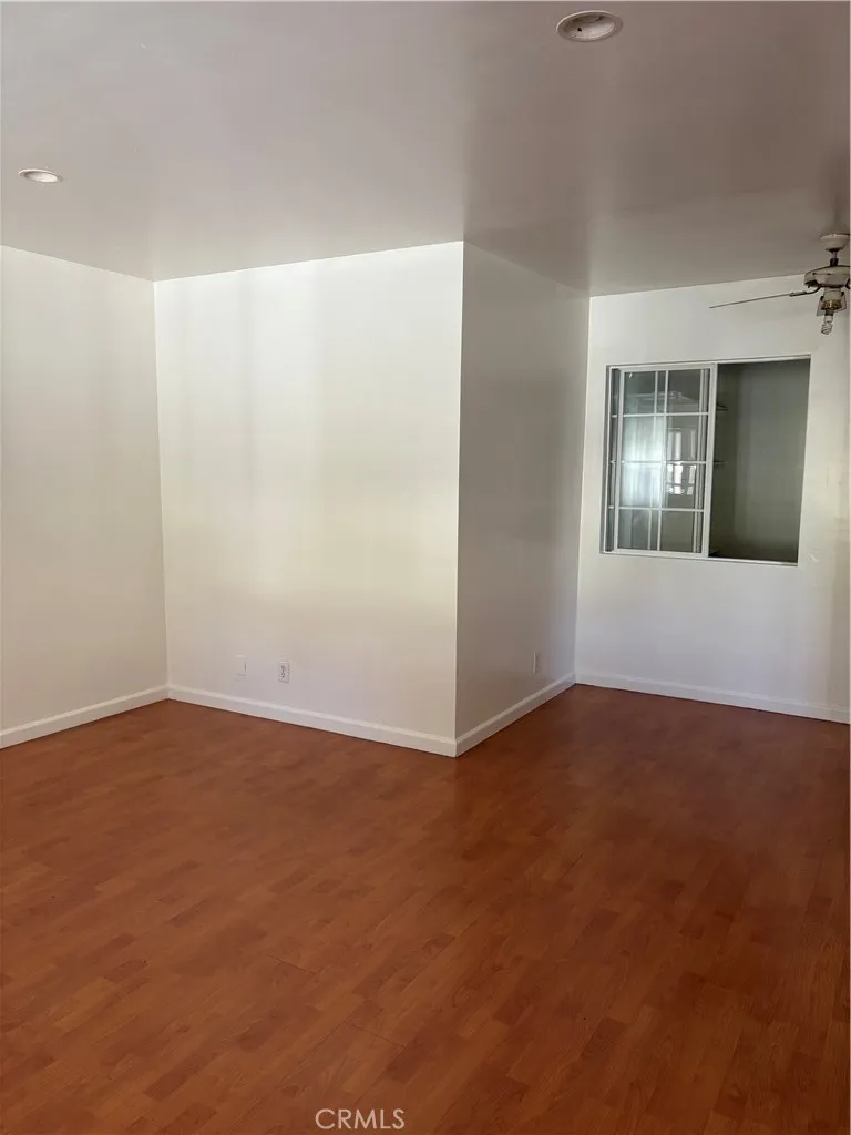 11241 De Haven Ave. Pacoima, CA 91331