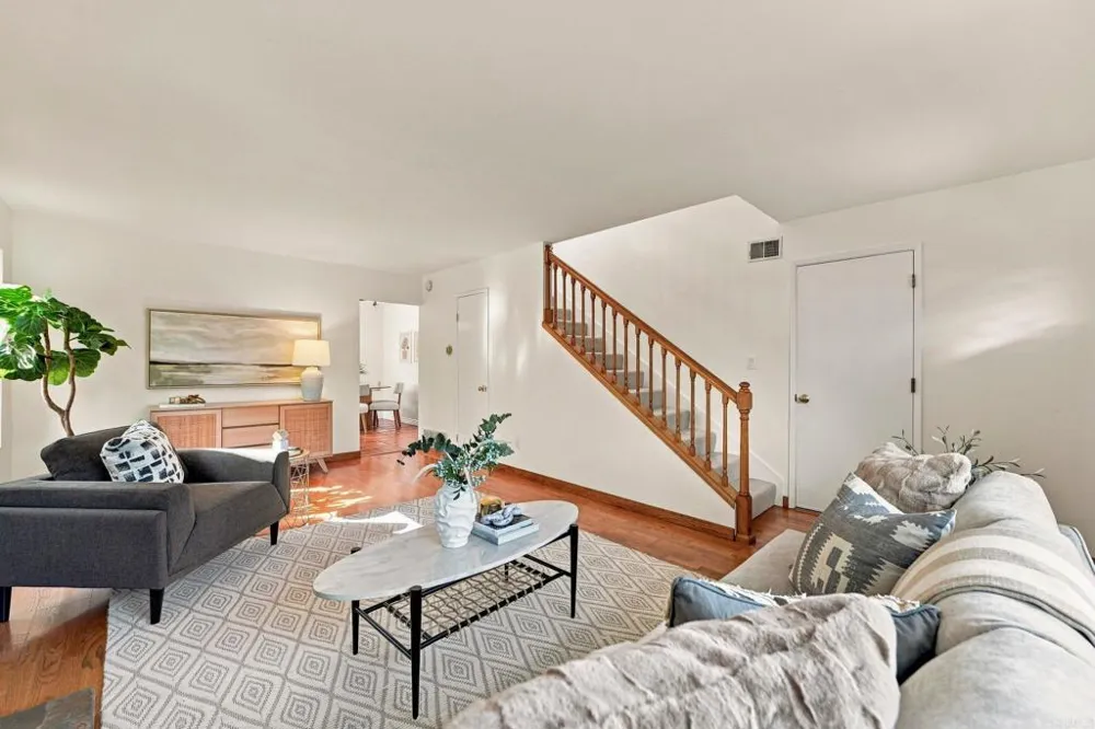 961 Woodlake Drive Cardiff by the Sea, CA 92007