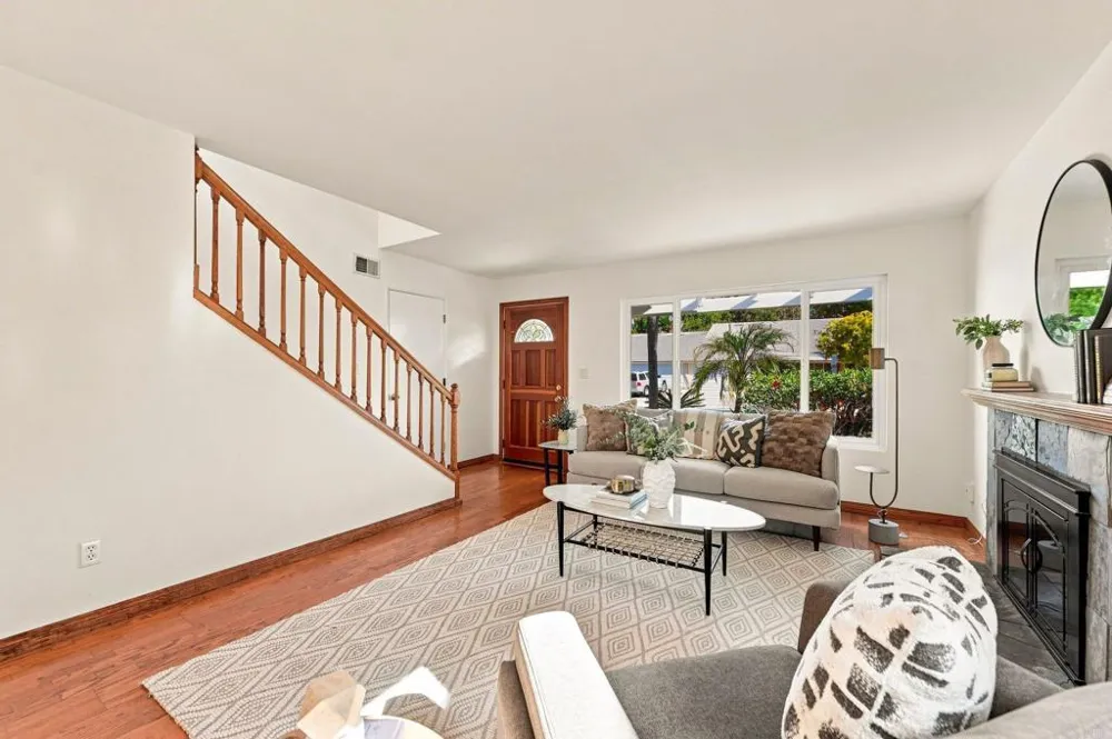 961 Woodlake Drive Cardiff by the Sea, CA 92007