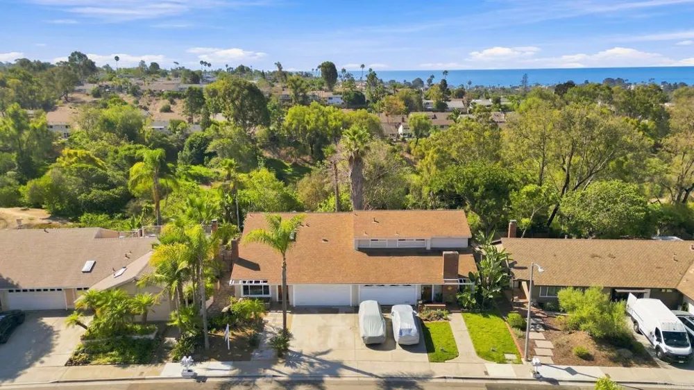 961 Woodlake Drive Cardiff by the Sea, CA 92007
