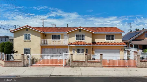 3672 S Normandie