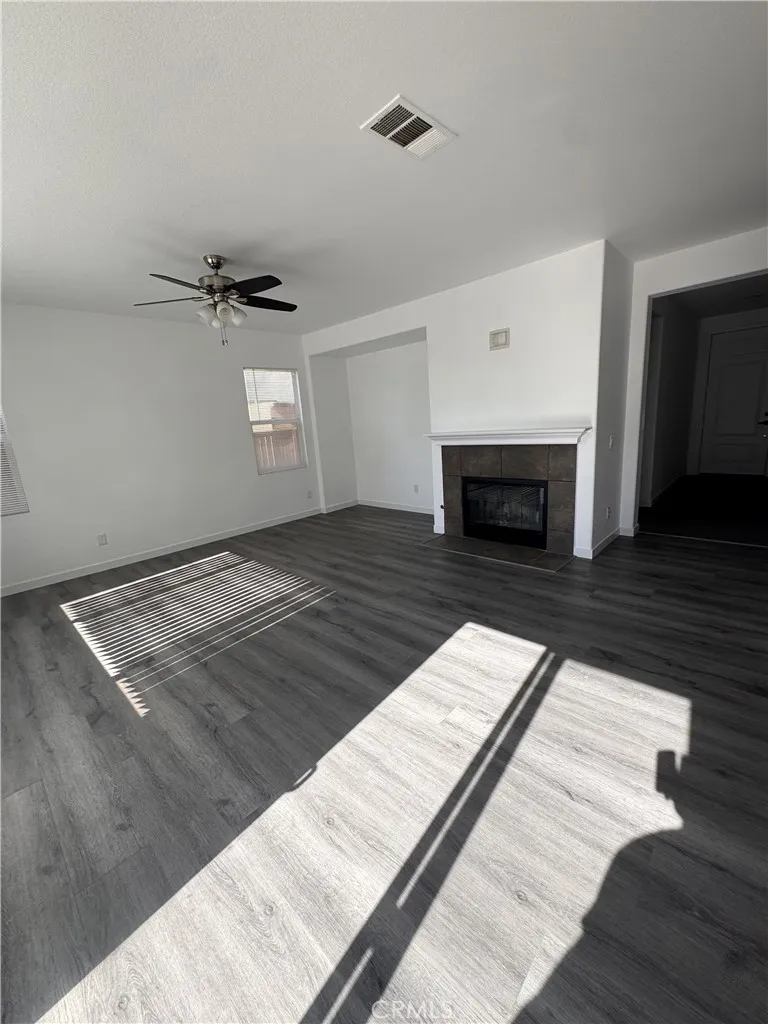 1950 Bankstown Way Perris, CA 92571