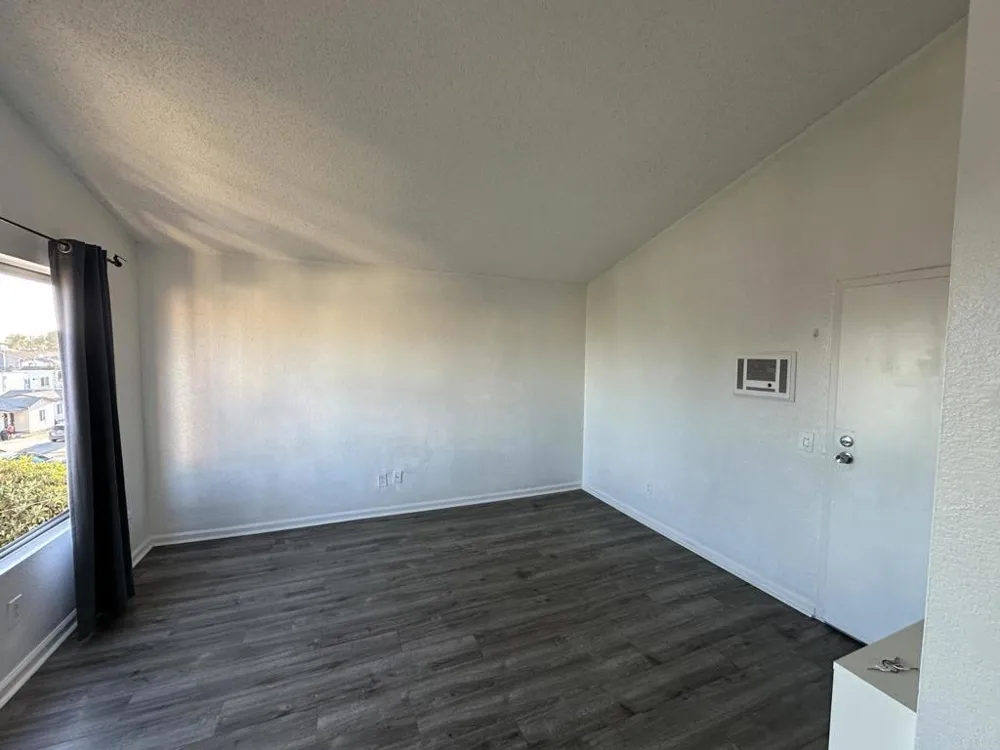 4921 Trojan Street #8 San Diego, CA 92115