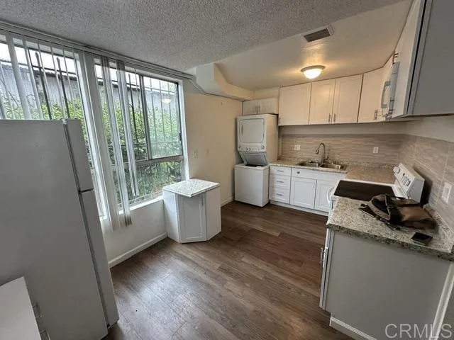 279 Moss Street #13 Chula Vista, CA 91911