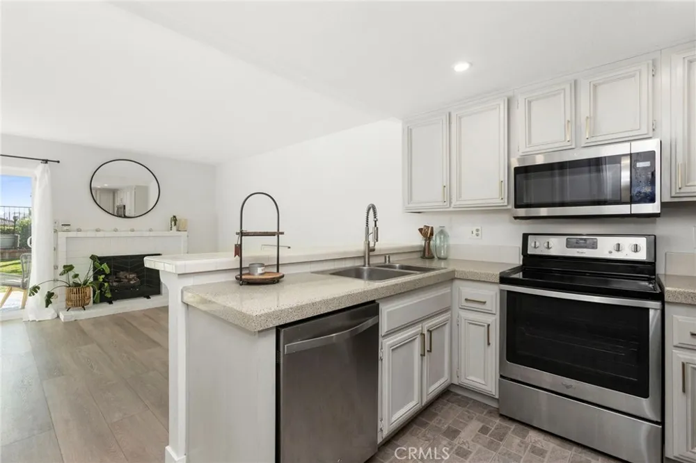 28765 Calle Vista Laguna Niguel, CA 92677
