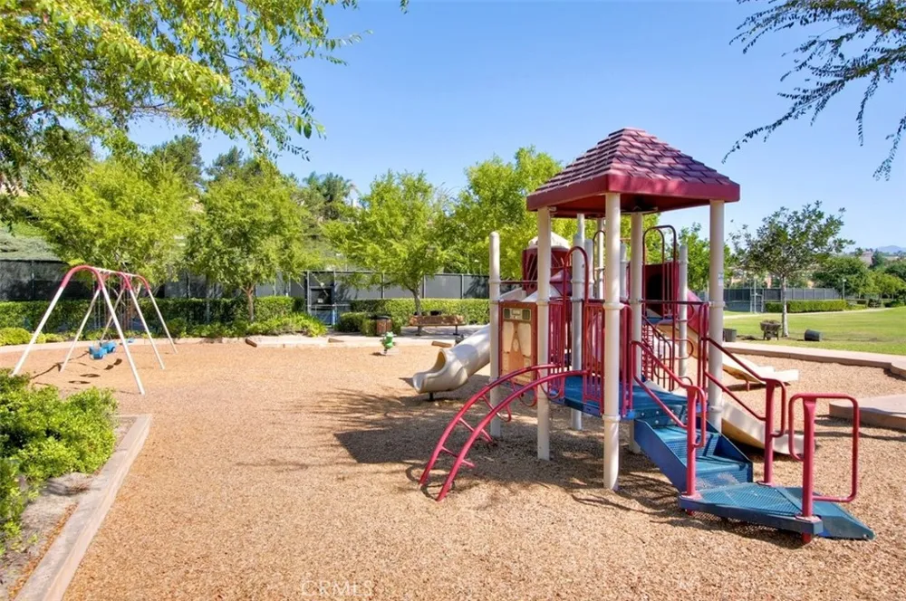 28765 Calle Vista Laguna Niguel, CA 92677