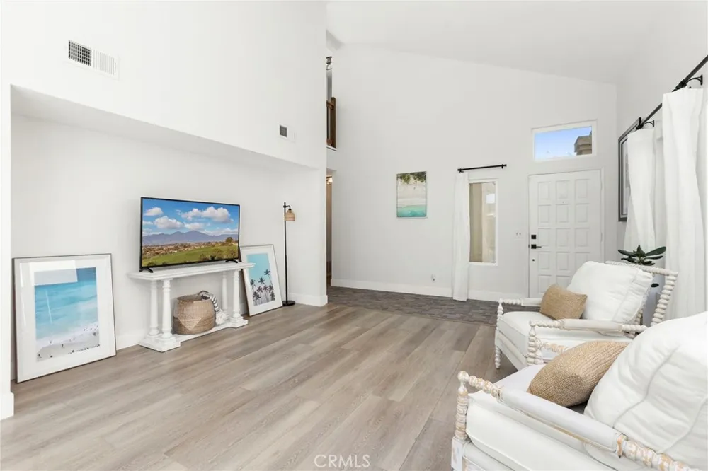 28765 Calle Vista Laguna Niguel, CA 92677
